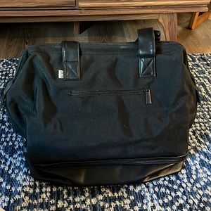 The Convertible Weekender Bag in Black